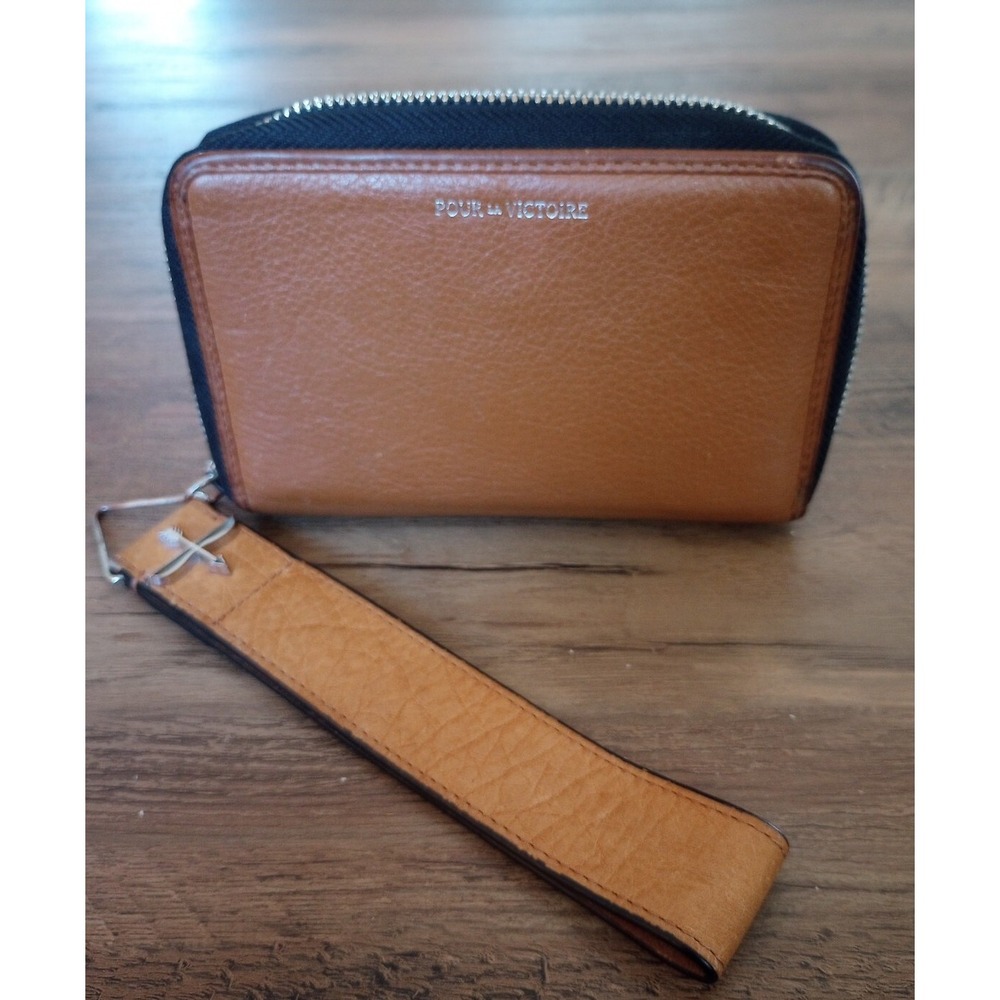 Pour La Victoire Pebbled Cowhide Leather Wristlet/Wallet Cognac 4"X6" VGUC